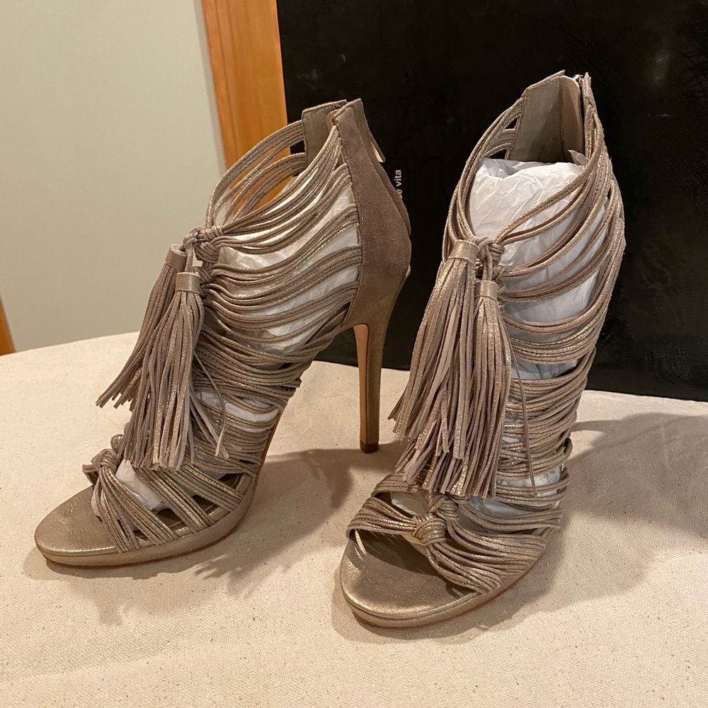 Dolce vita new, never been worn